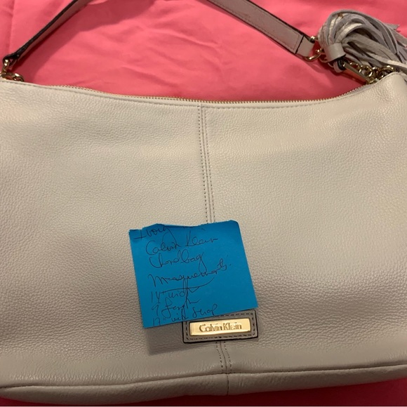Classic style ivory leather Calvin Klein handbag - Picture 7 of 7